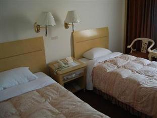 Hotel Flowers Taipei Bagian luar foto